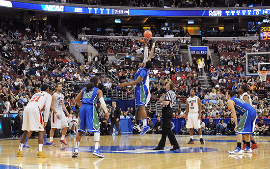 basketball players at NCAA tipoff